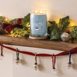 Yankee Candle North Pole Hideaway Signature Duża Świeca 567g - 3